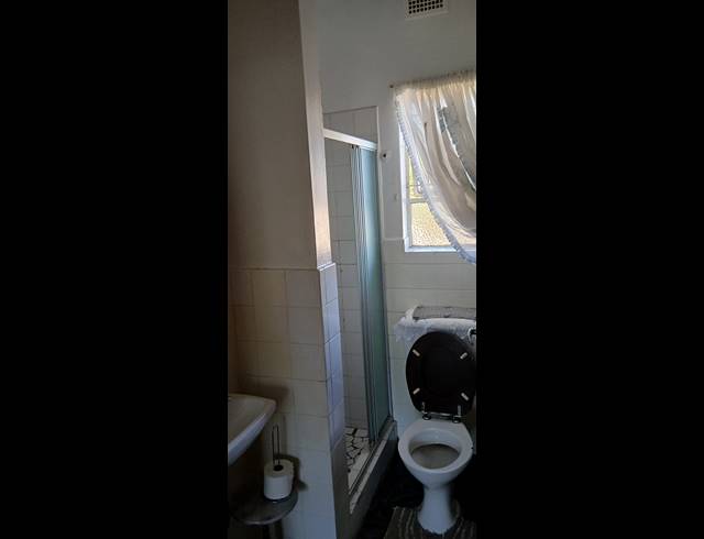 3 BEDROOM FREEHOLD FOR SALE IN PIONEER PARK